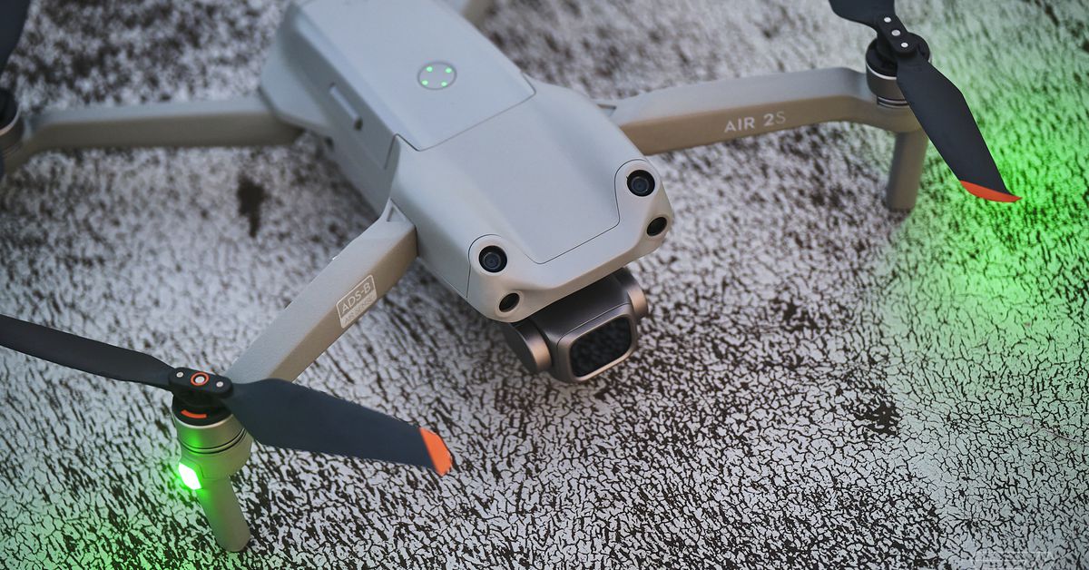 DJI diam-diam menghentikan sistem deteksi drone AeroScope-nya

 – Warungku Teknologi