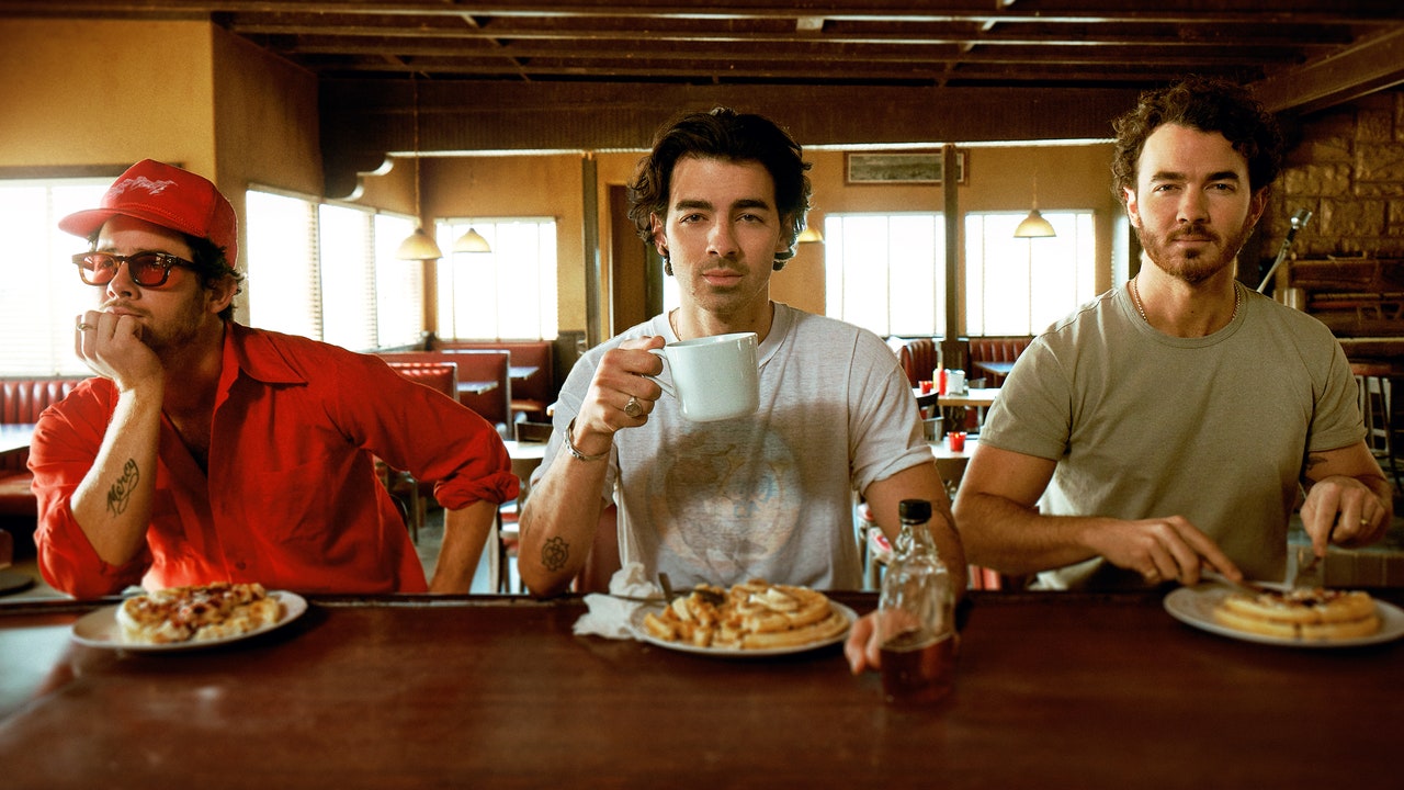 Jonas Brothers: Ulasan Lagu “Waffle House”.

 – Warungku Terkini