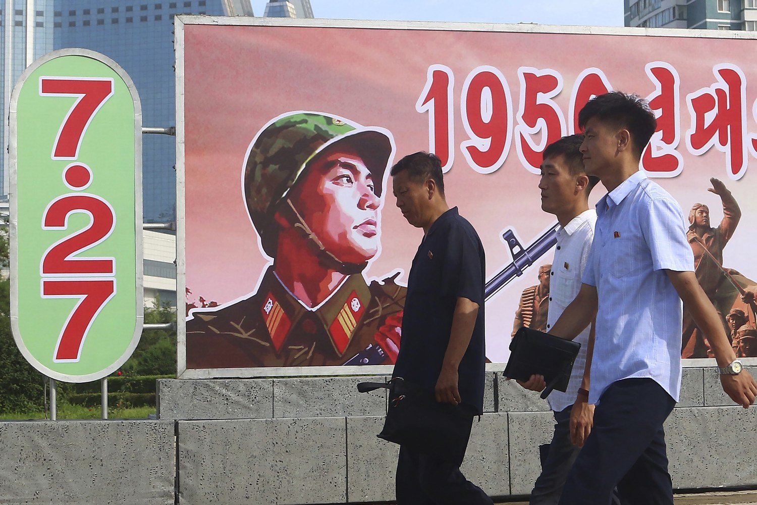 North Koreans forced to celebrate 70th anniversary of ‘victory’ in Korean War — warungku – Warungku Terkini