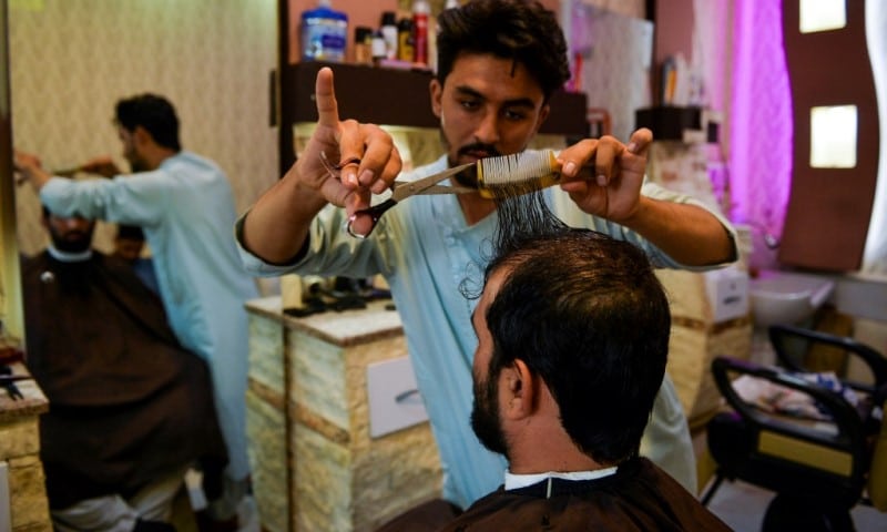 Barbers Suffer under Taliban Rule as Afghans Shun Fashion – Warungku Terkini