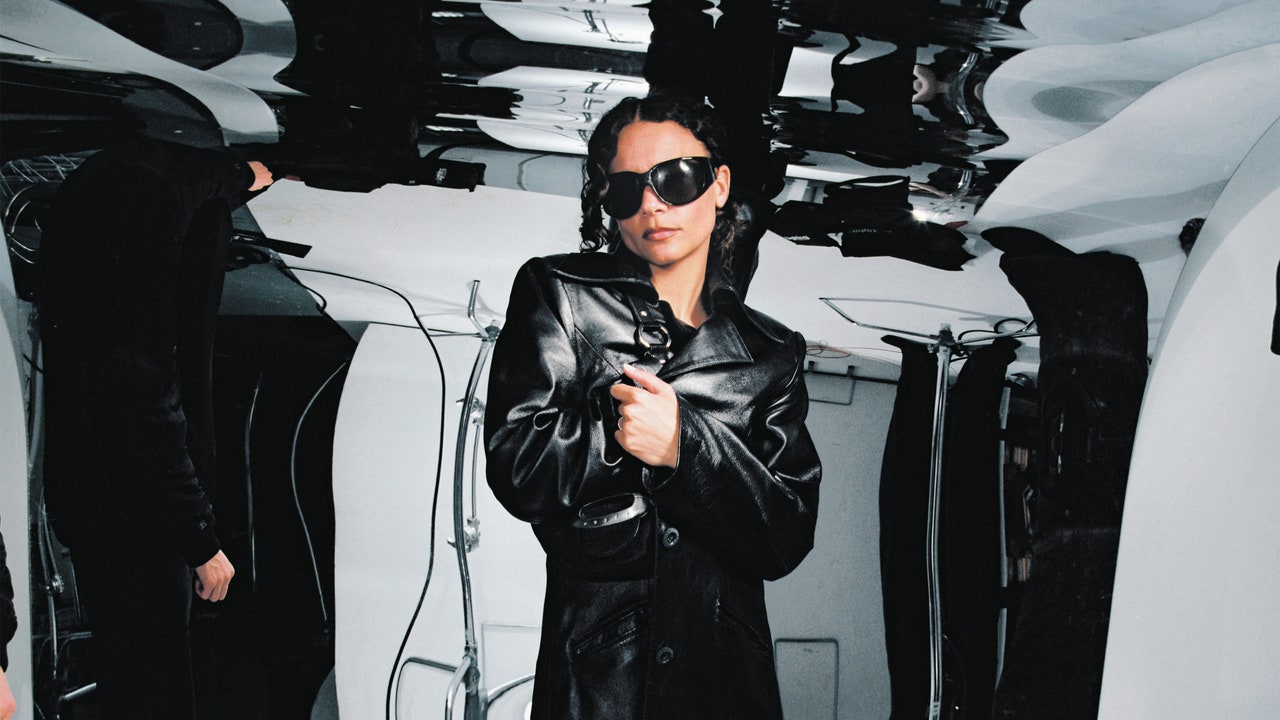 Erika de Casier: Still Album Review – Warungku Terkini
