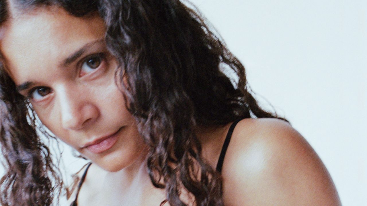 Erika de Casier Is a Student of the Game – Warungku Terkini