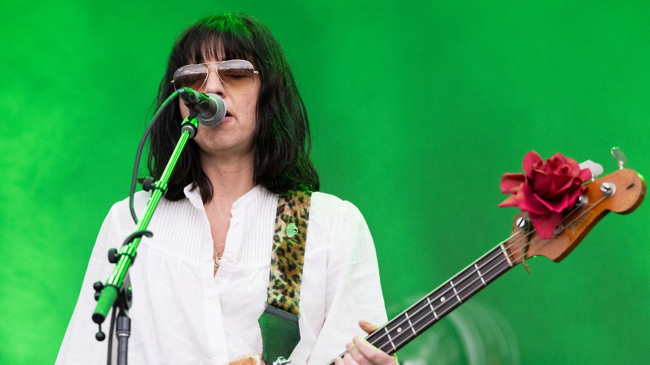 Paz Lenchantin Song Scrubbed From the Internet Following Plagiarism Allegations – Warungku Terkini