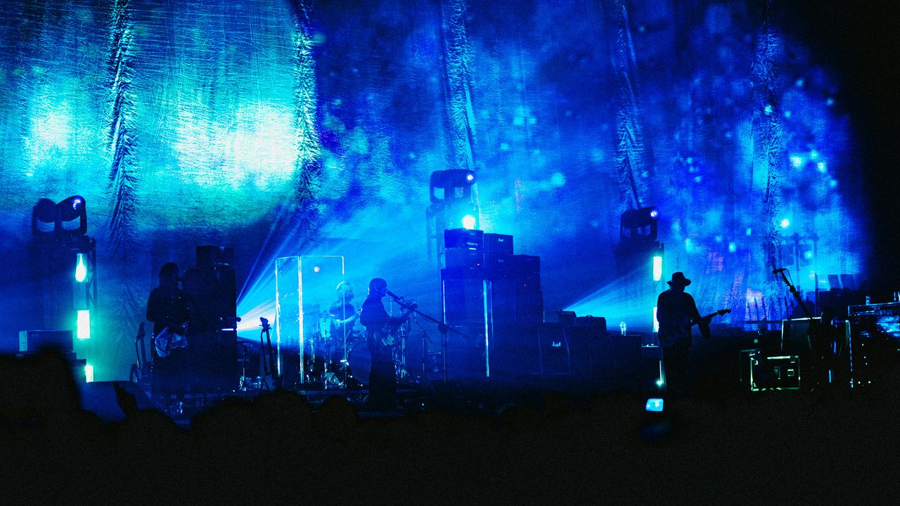 My Bloody Valentine Live Review: Embrace the Volume – Warungku Terkini
