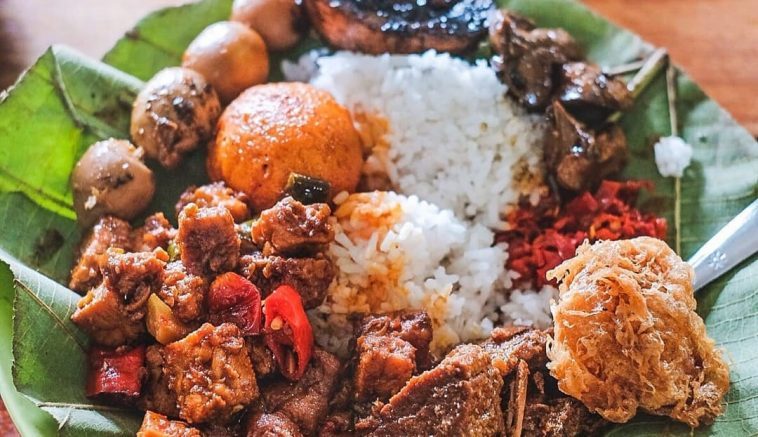 Resep Sederhana Nasi Jamblang, Masakan Khas Cirebon Jawa Barat